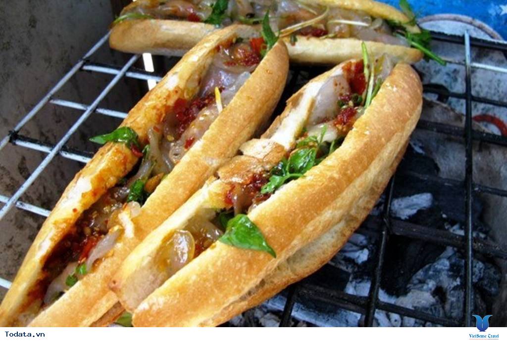 Thưởng Thức Bánh Mì Chuẩn Vị Huế - Ảnh 3 Thưởng Thức Bánh Mì Chuẩn Vị Huế - Ảnh 3