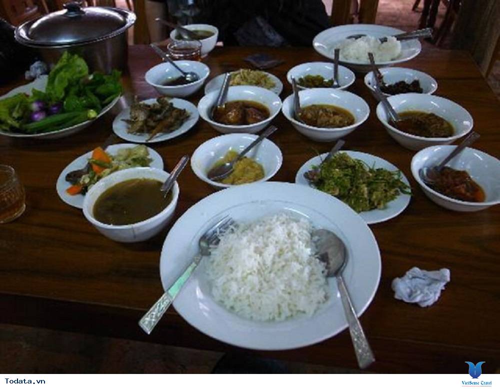 Thưởng thức buffet bình dân ở Myanmar - Ảnh 3 Thưởng thức buffet bình dân ở Myanmar - Ảnh 3