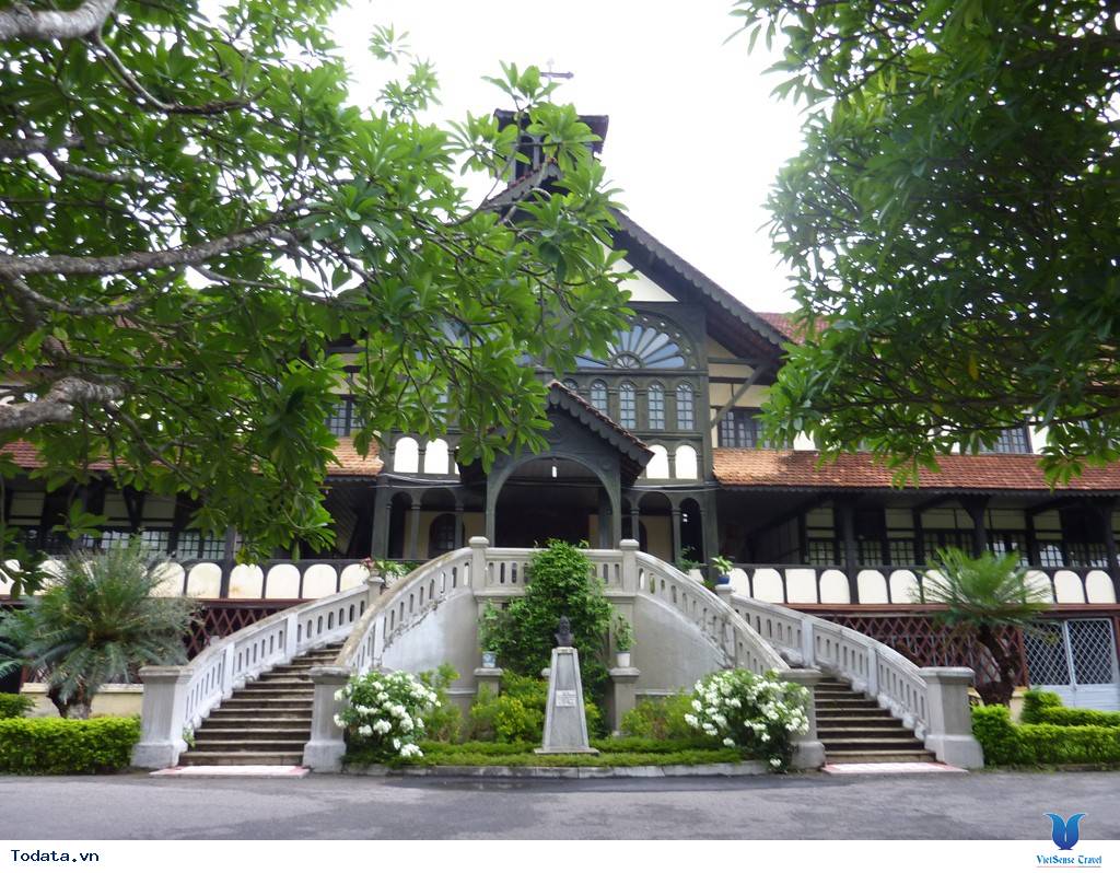 Tòa Giám Mục Kon Tum - Ảnh 3