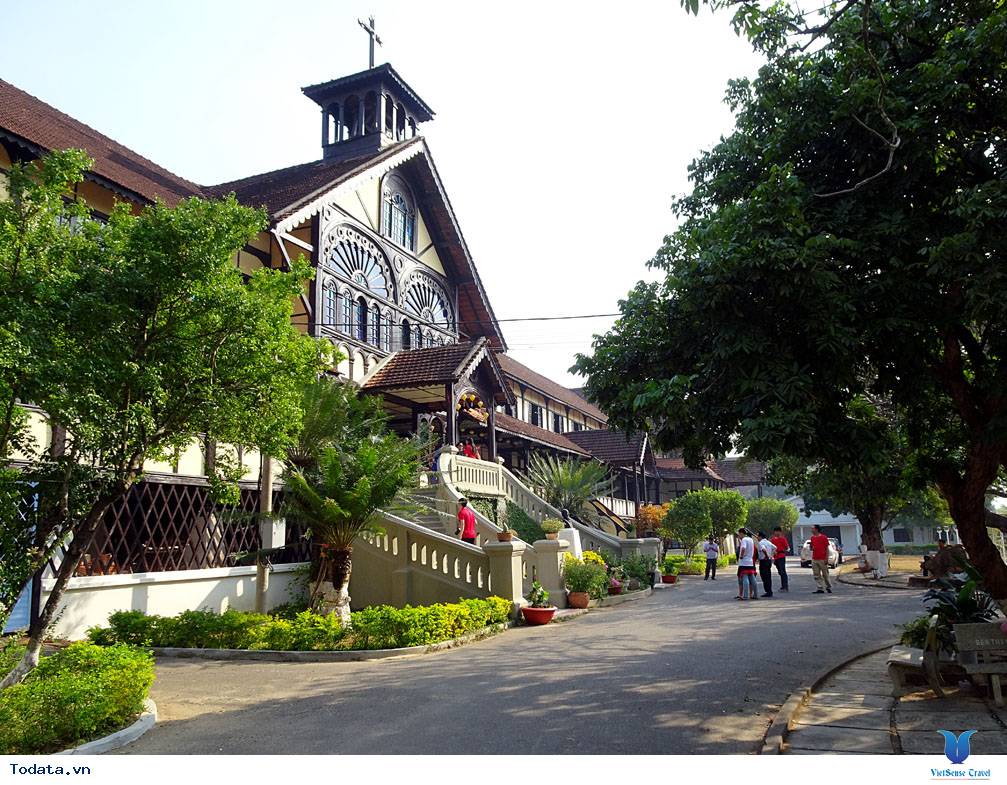 Tòa Giám Mục Kon Tum - Ảnh 6