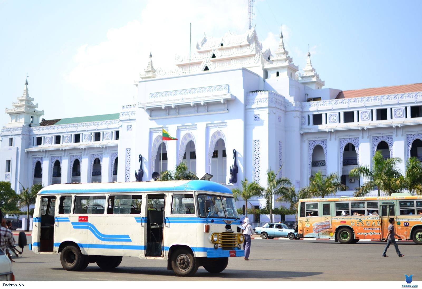 Tòa Thị Chính Yangon Myanmar - Kiến Trúc Miến Điện Đặc Trưng - Ảnh 3 Tòa Thị Chính Yangon Myanmar - Kiến Trúc Miến Điện Đặc Trưng - Ảnh 3