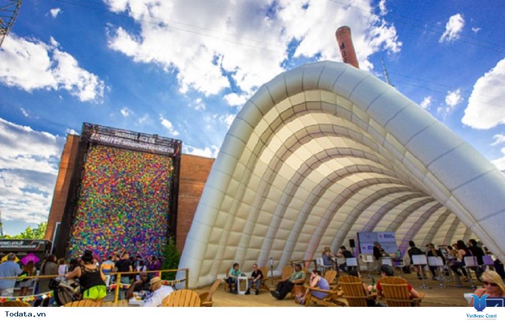 Toronto – Đầu tàu kinh tế của Canada - Ảnh 1