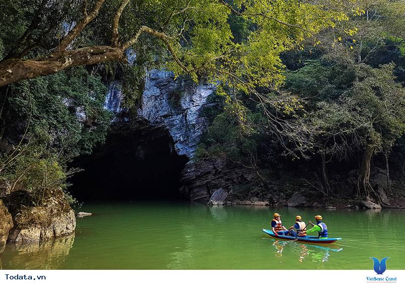 Tú Làn- Hang Động Hoang Sơ Đẹp Đến Ngỡ Ngàng - Ảnh 4 Tú Làn- Hang Động Hoang Sơ Đẹp Đến Ngỡ Ngàng - Ảnh 4