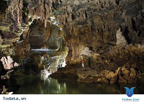Tú Làn- Hang Động Hoang Sơ Đẹp Đến Ngỡ Ngàng - Ảnh 6 Tú Làn- Hang Động Hoang Sơ Đẹp Đến Ngỡ Ngàng - Ảnh 6