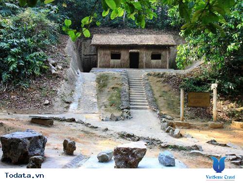 Trở Lại Mường Phăng Thăm Sở Chỉ Huy Chiến Dịch Điện Biên Phủ - Ảnh 2 Trở Lại Mường Phăng Thăm Sở Chỉ Huy Chiến Dịch Điện Biên Phủ - Ảnh 2