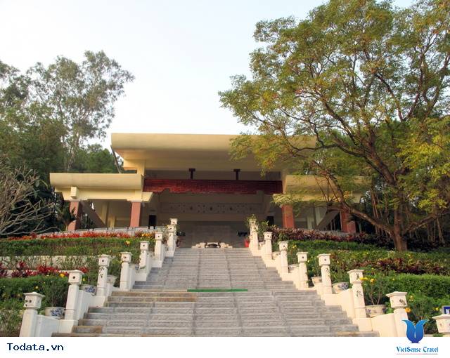 Về Nghệ An Viếng Thăm Mộ Cụ Bà Hoàng Thị Loan - Ảnh 4