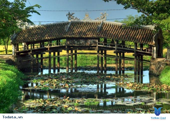 Về thăm cầu ngói Thanh Toàn nơi xứ Huế mộng mơ - Ảnh 1 Về thăm cầu ngói Thanh Toàn nơi xứ Huế mộng mơ - Ảnh 1