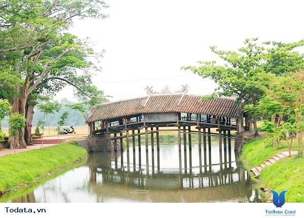Về thăm cầu ngói Thanh Toàn nơi xứ Huế mộng mơ - Ảnh 4 Về thăm cầu ngói Thanh Toàn nơi xứ Huế mộng mơ - Ảnh 4