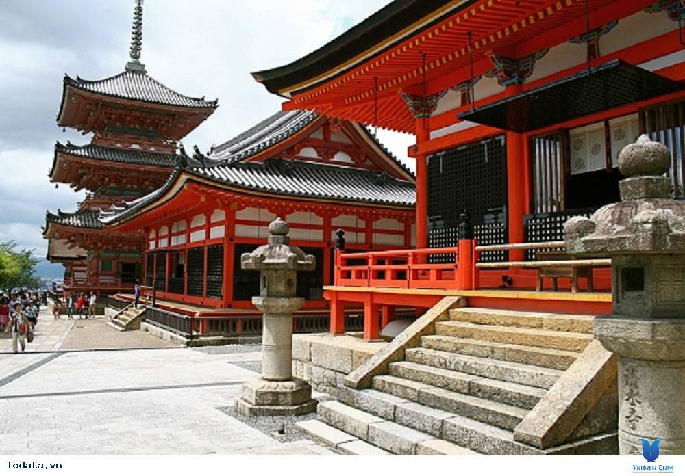 Viếng thăm ngôi chùa cổ Kiyomizu Dera ở Nhật Bản - Ảnh 2