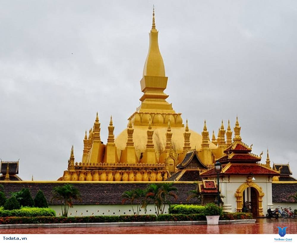 Viếng thăm ngôi chùa đẹp và nổi tiếng nhất tại Lào - Ảnh 2 Viếng thăm ngôi chùa đẹp và nổi tiếng nhất tại Lào - Ảnh 2